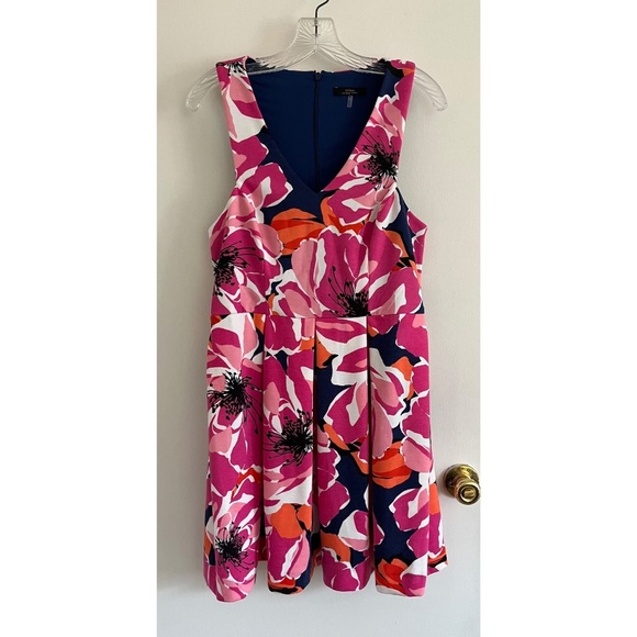 Trina Turk Floral V Neck Tank Midi Dress Pockets Back Zip Fit Flare, Size 8 - Picture 1 of 11